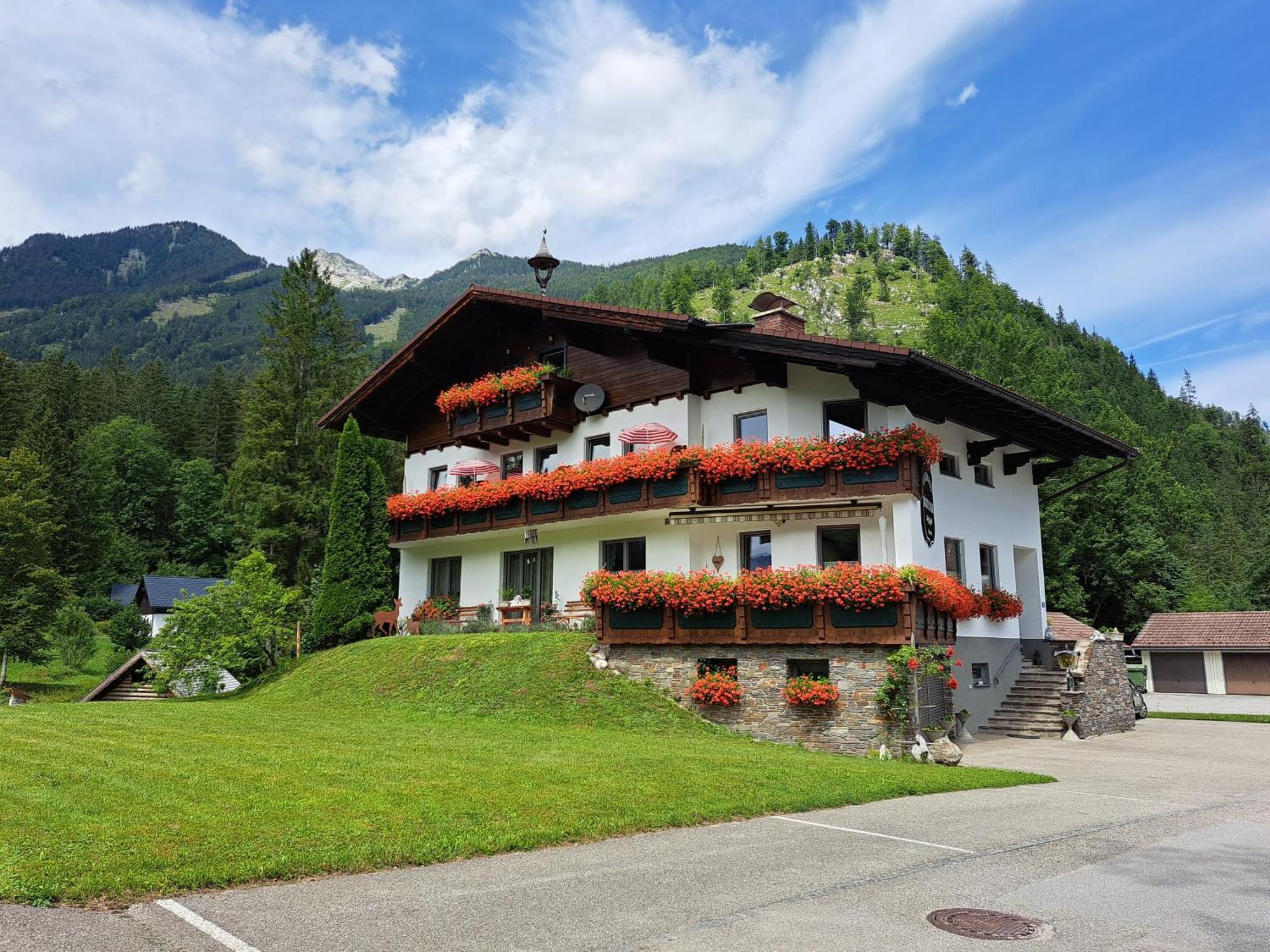 Hotel garni Landhaus Bürtlmair Hinterstoder Exterior foto