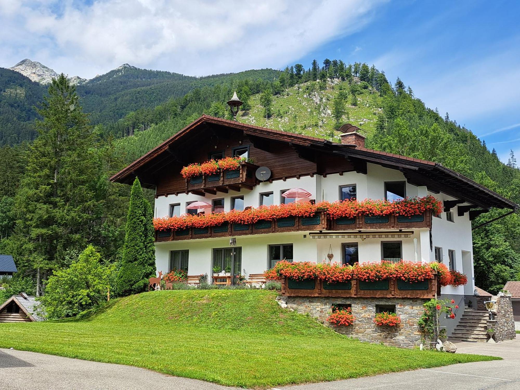 Hotel garni Landhaus Bürtlmair Hinterstoder Exterior foto